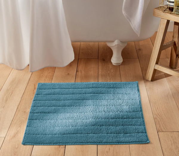 tapis de bain bleu paon