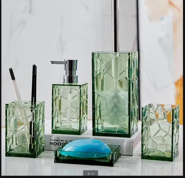 ensemble de rangement salle de bain