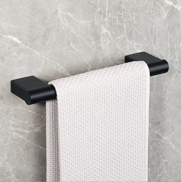Porte Serviette Noire Salle de Bain
