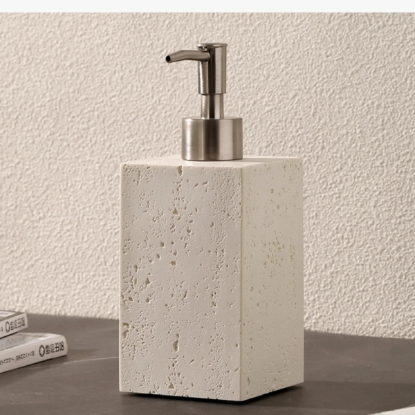 bouteille distributrice de désinfectant